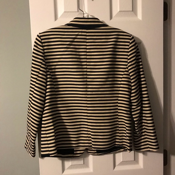 Blazer - Picture 2 of 2